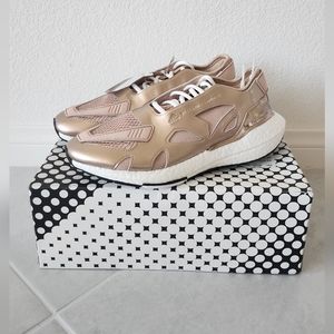 Stella Mccartney Addidas Ultraboost in Rose gold